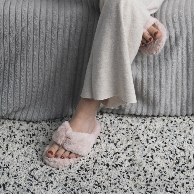 Dámske papuče SOXO | Kožušina s tvrdou TPR podrážkou | Ružové šľapky