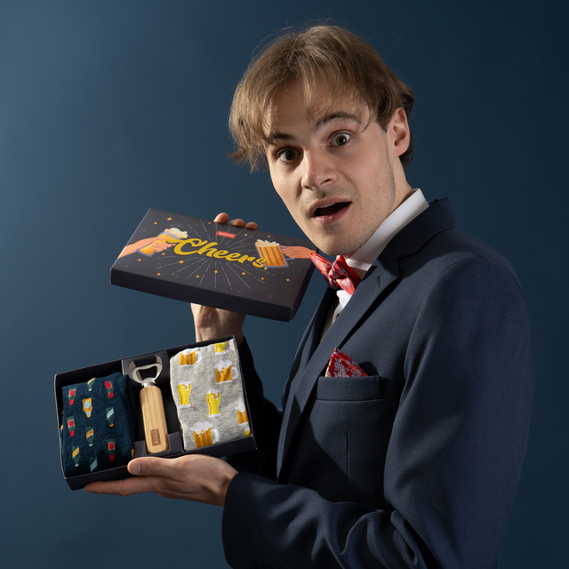 Sada pánskych ponožiek SOXO Cheers – 2 páry a otvárač