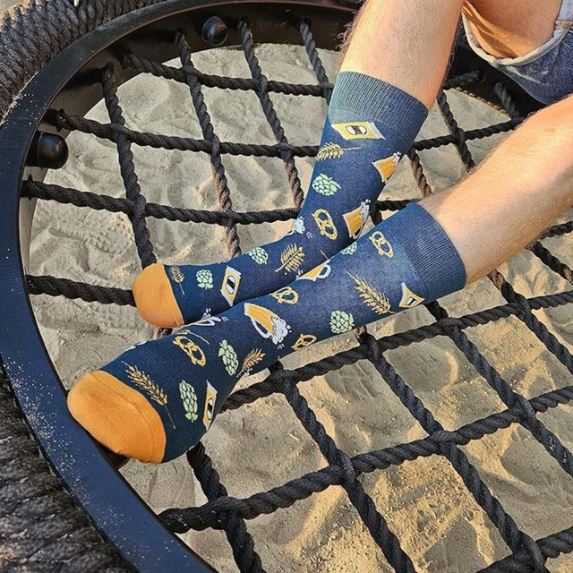 Farebné pánske ponožky SOXO klasické pšeničné pivo v plechovke