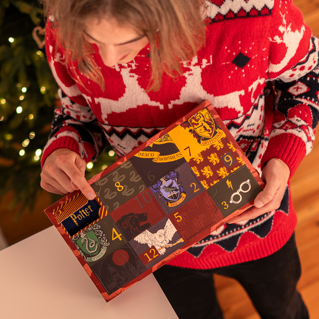 Adventný kalendár s Ponožkami Harry Potter 6-pack
