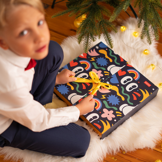 Adventný Kalendár s Ponožkami 12-Pack