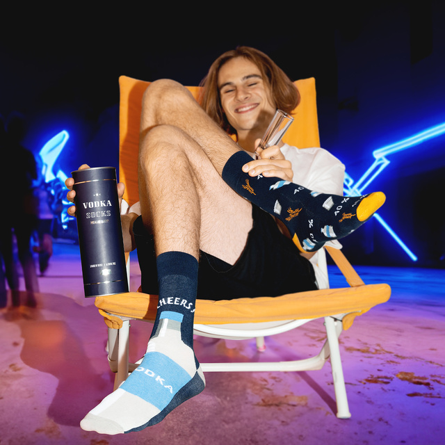 Sada 3x Farebné pánske ponožky SOXO GOOD STUFF Vodka ako darček