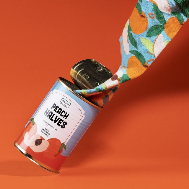 Farebné dámske ponožky SOXO broskyne v plechovke