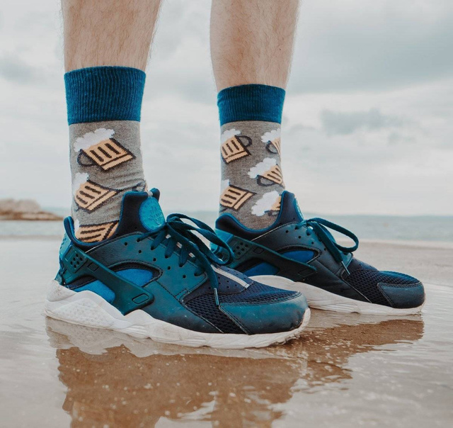 Sada 4x pánskych ponožiek SOXO GOOD STUFF v krabičke na pizzu | jedinečný darček pre muža