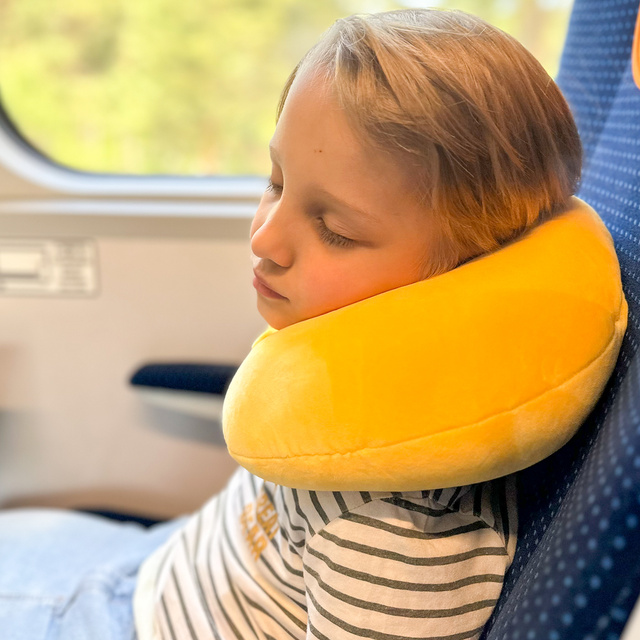 Multifunkčný cestovný vankúšik MOMO WAY medvedík | rožok | vankúš na krk