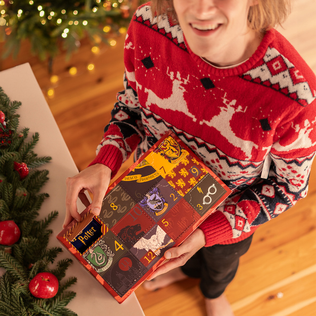 Adventný kalendár s Ponožkami Harry Potter 6-pack