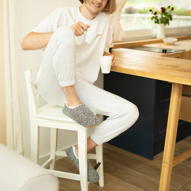 Papuče SOXO SUPER SOFT s protišmykovou podrážkou a cvočkami z PVC