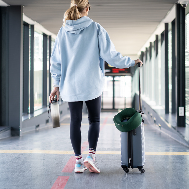 Fľaša na vodu MOMO WAY sivo - čierna | nápad na darček | Bez BPA | Tritan