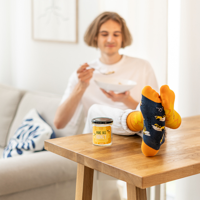 Farebné pánske ponožky SOXO GOOD STUFF Čistý včelí med v tégliku vtipné bavlnené ponožky