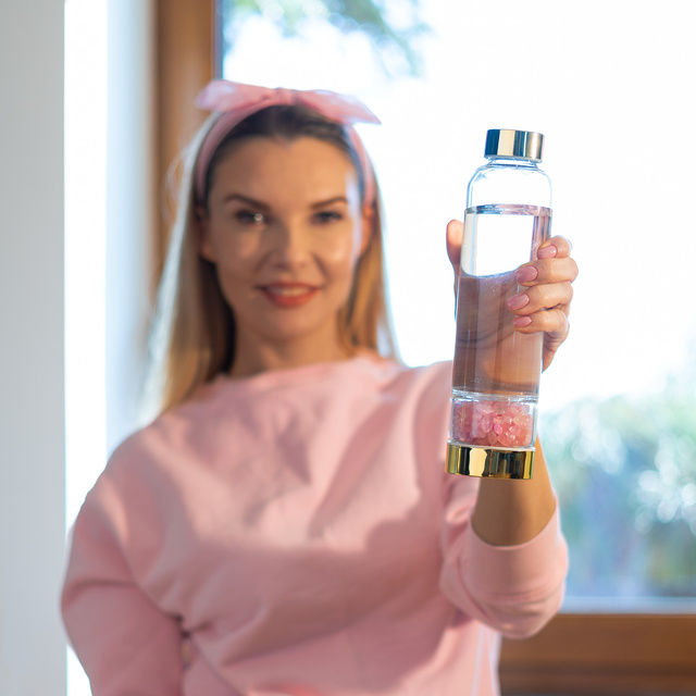 Fľaša na vodu z ružového kremeňa 450 ml